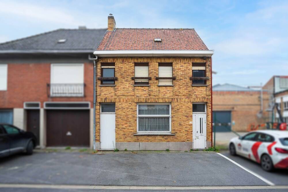 Huis te  koop in Zwevegem 8550 135000.00€ 3 slaapkamers 122.00m² - Zoekertje 419312