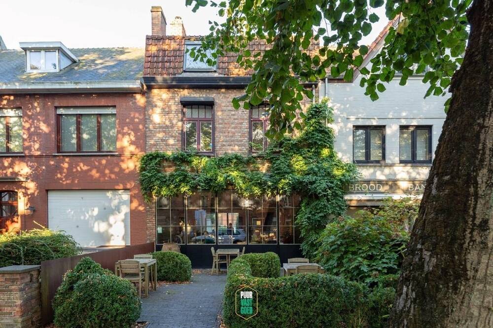 Handelszaak te koop in Brugge 8000 327000.00€ slaapkamers 100.00m² - Zoekertje 418982