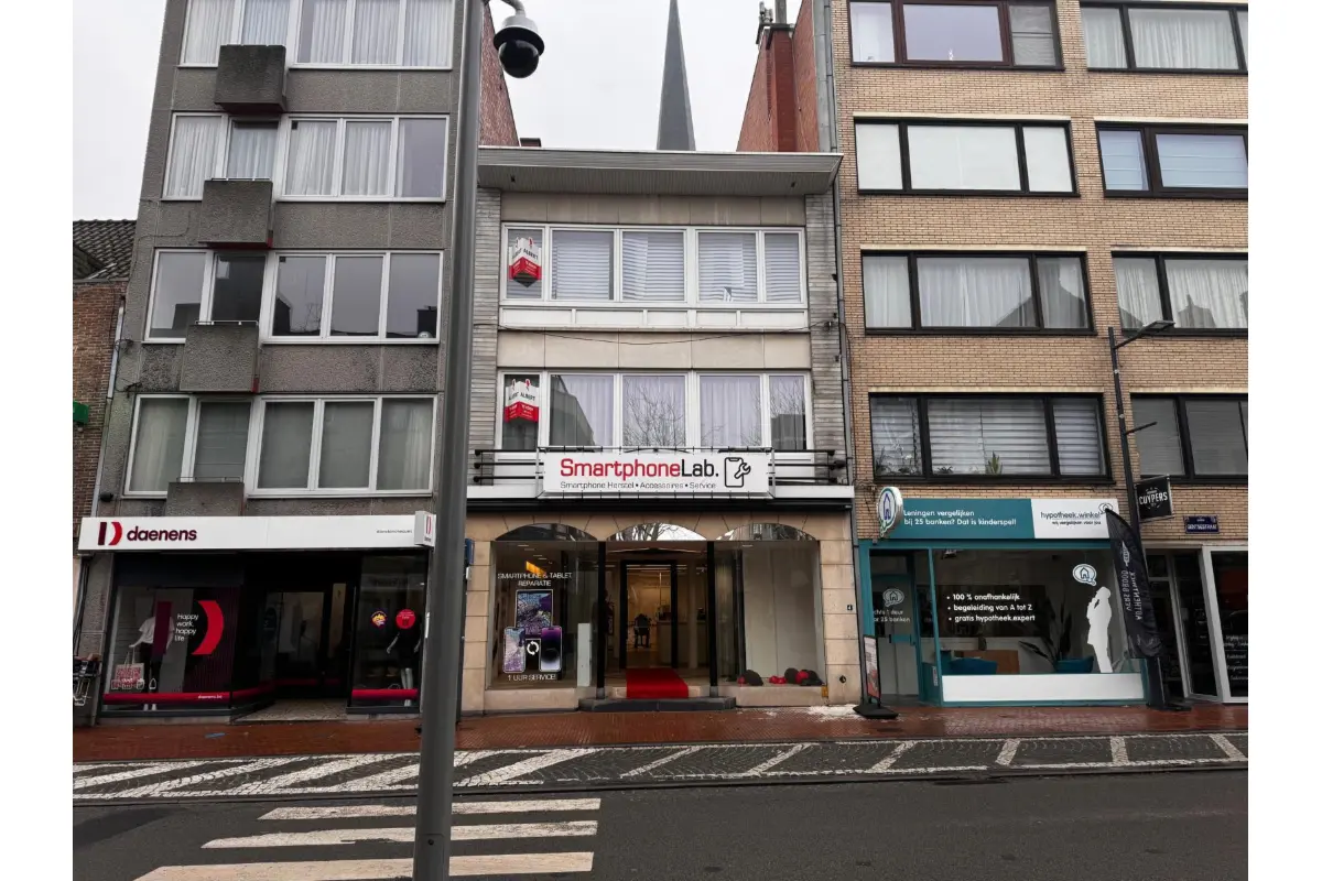Handelszaak te  koop in Izegem 8870 0.00€  slaapkamers 179.00m² - Zoekertje 649283