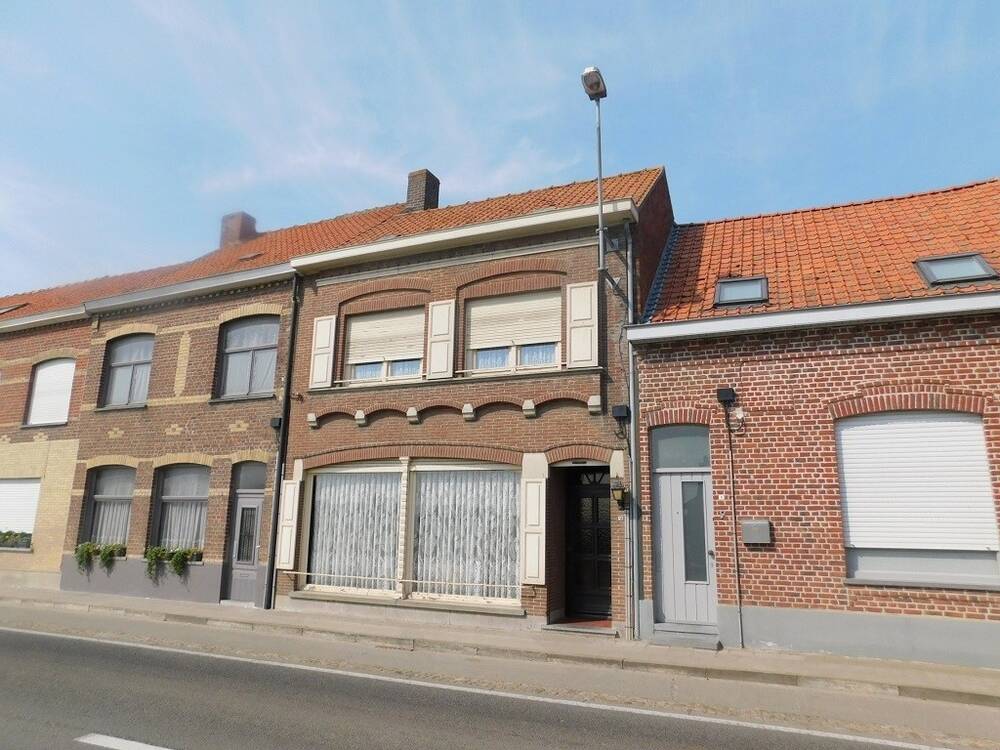 Huis te koop in Roesbrugge-Haringe 8972 125000.00€ 4 slaapkamers 170.00m² - Zoekertje 420618