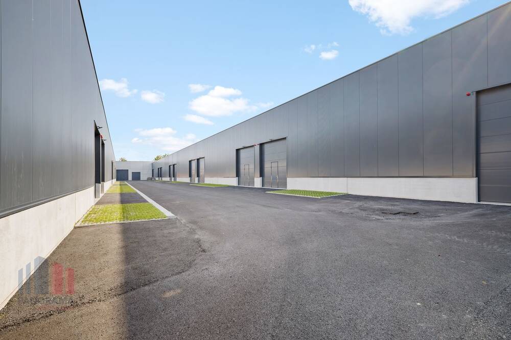 Handelszaak te koop in Zedelgem 8210 343125.00€ slaapkamers 225.00m² - Zoekertje 420571