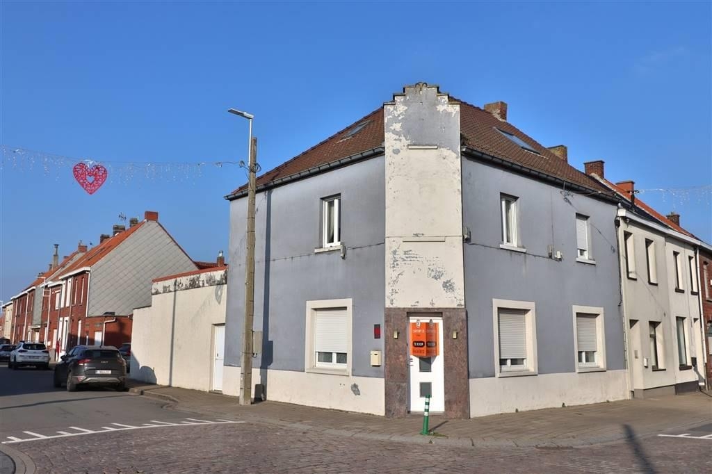 Huis te koop in Rekkem 8930 340000.00€ 4 slaapkamers 280.00m² - Zoekertje 420165