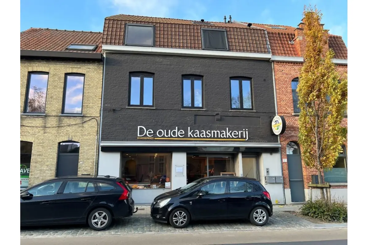 Handelszaak te  huur in Ieper 8900 750.00€  slaapkamers m² - Zoekertje 420490