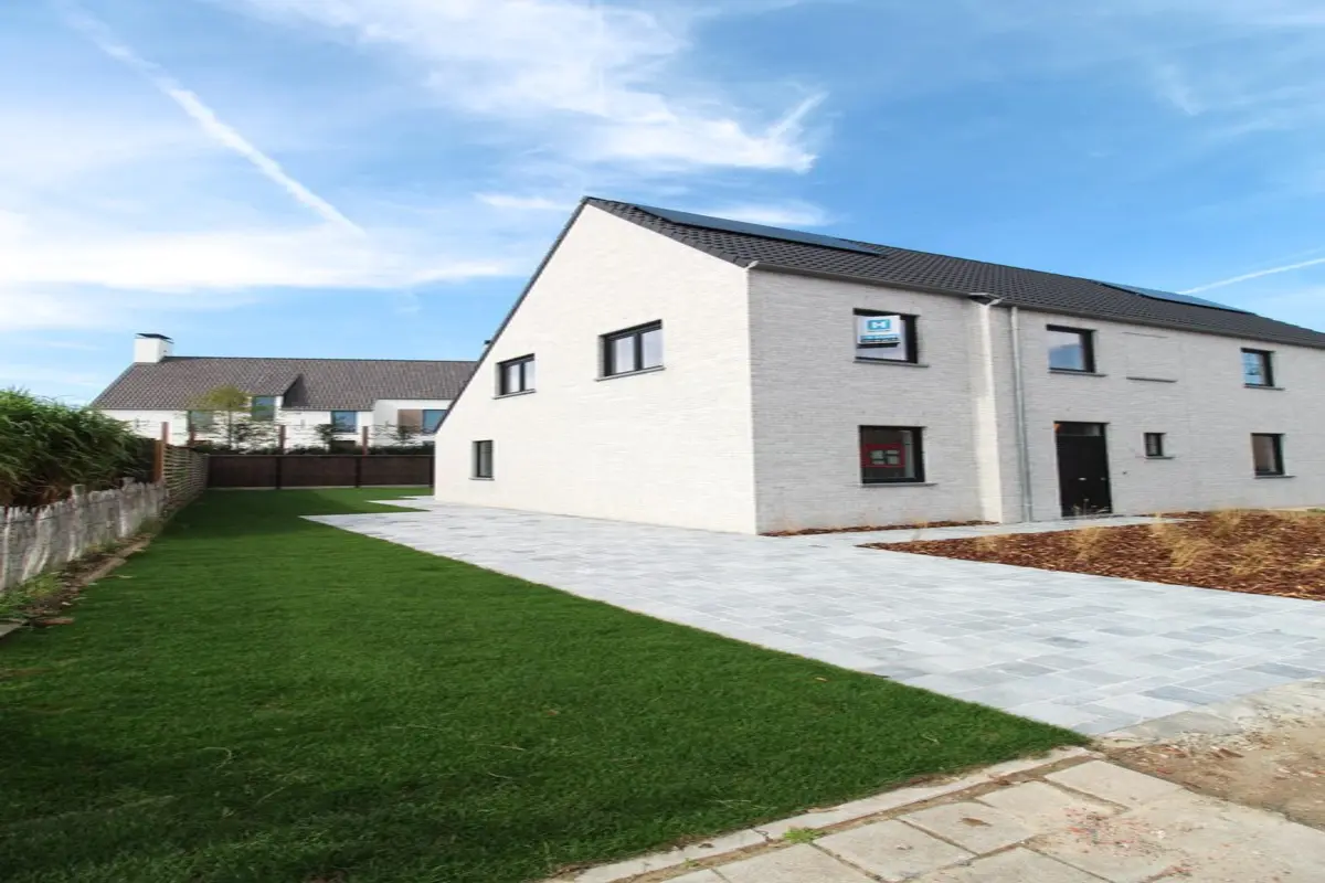 Huis te  koop in Oekene 8800 336740.00€ 3 slaapkamers 133.00m² - Zoekertje 540469