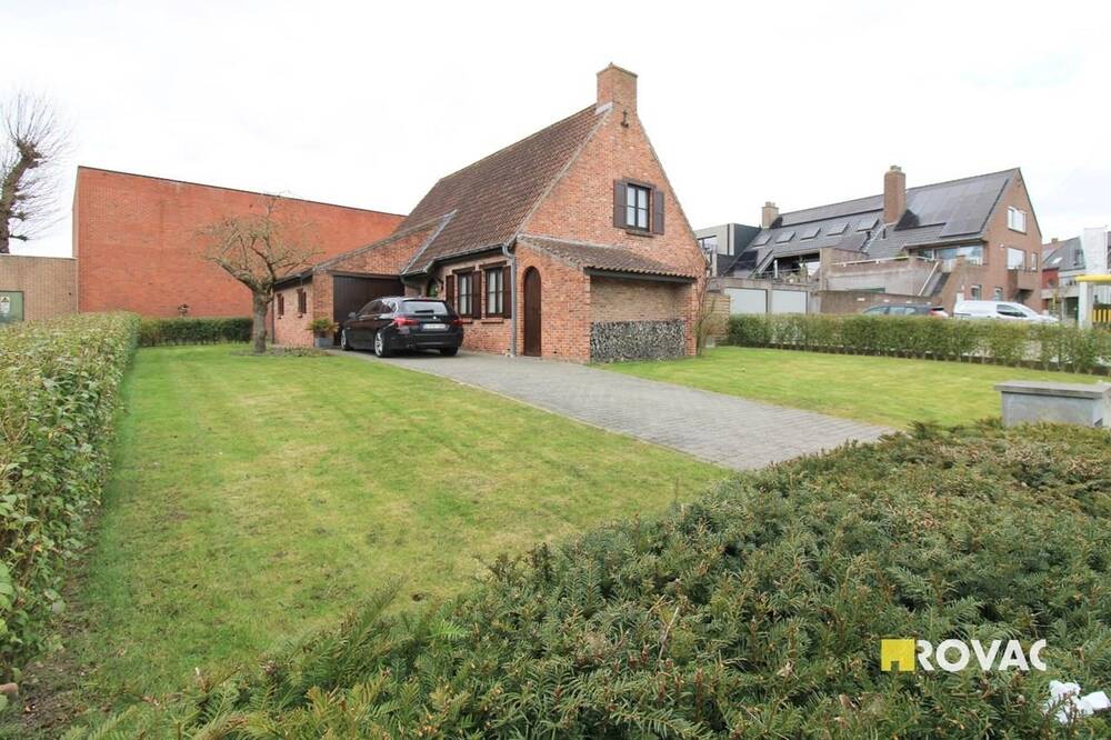 Handelszaak te  huur in Koolskamp 8851 820.00€ 2 slaapkamers m² - Zoekertje 421577