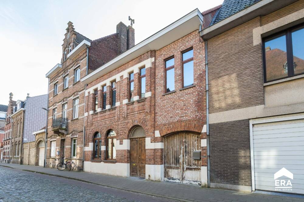 Appartement te  koop in Ieper 8900 195000.00€ 2 slaapkamers 80.00m² - Zoekertje 421607