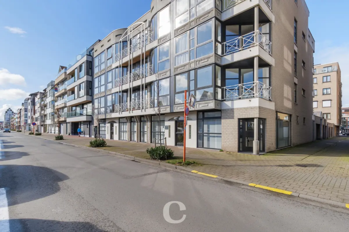 Appartement te  koop in Knokke 8300 530000.00€ 4 slaapkamers 114.00m² - Zoekertje 421616