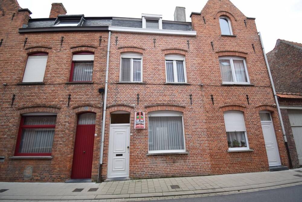 Huis te  huur in Ieper 8900 695.00€ 3 slaapkamers m² - Zoekertje 423600
