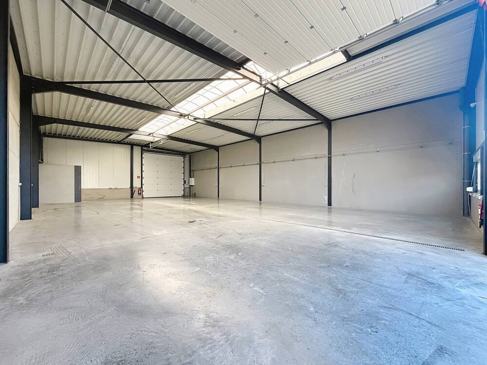 Handelszaak te  huur in Spiere-Helkijn 8587 1500.00€  slaapkamers 250.00m² - Zoekertje 422602