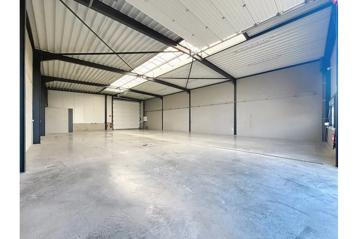 Handelszaak te  huur in Spiere-Helkijn 8587 1500.00€  slaapkamers 250.00m² - Zoekertje 422602