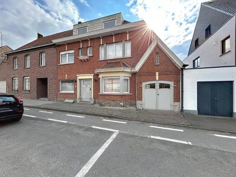 Huis te  koop in Anzegem 8570 365000.00€ 4 slaapkamers 240.00m² - Zoekertje 424697