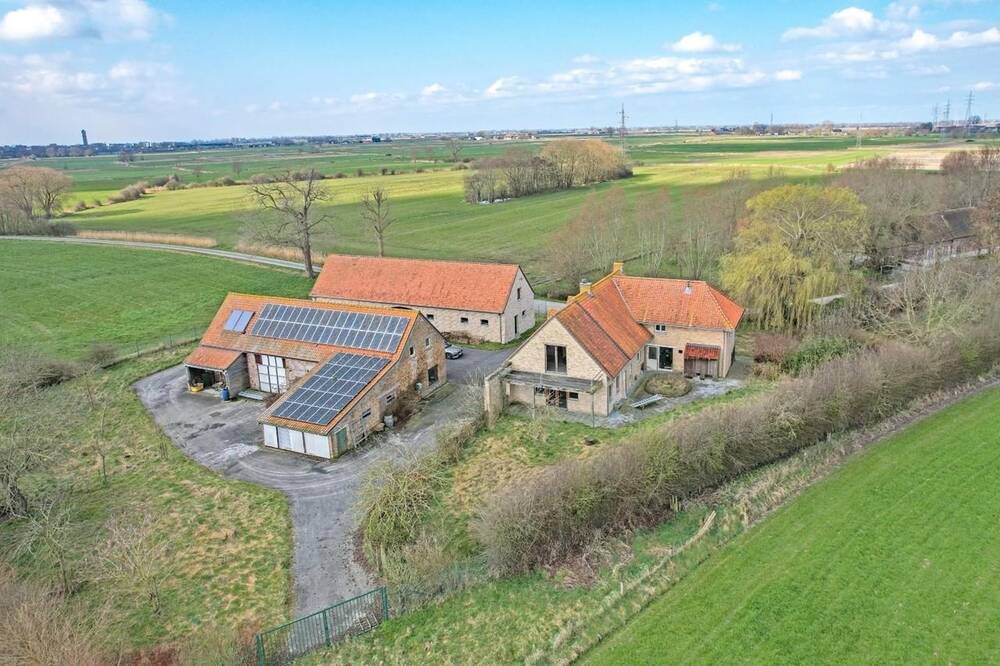 Bungalow te  koop in Diksmuide 8600 695000.00€ 4 slaapkamers 344.00m² - Zoekertje 424632