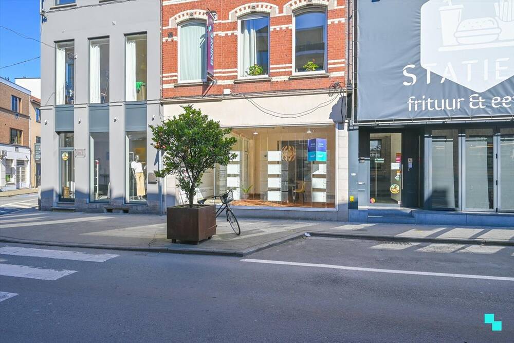 Handelszaak te huur in Waregem 8790 800.00€ slaapkamers 67.00m² - Zoekertje 424476