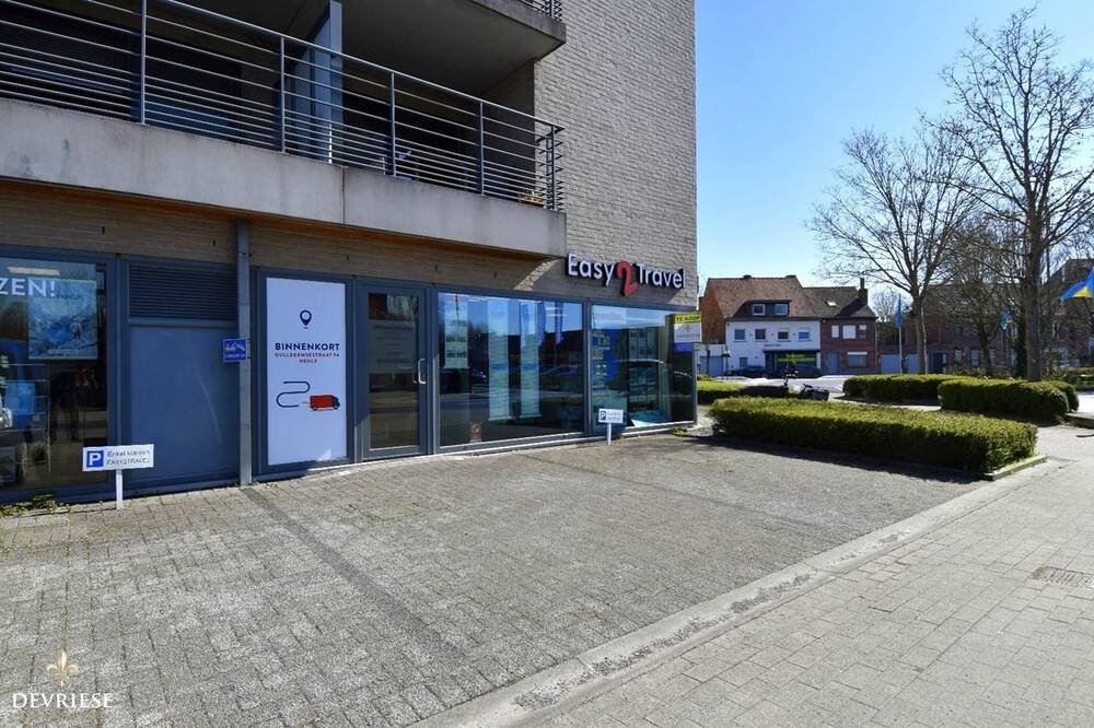 Handelszaak te  koop in Gullegem 8560 375000.00€  slaapkamers m² - Zoekertje 425073