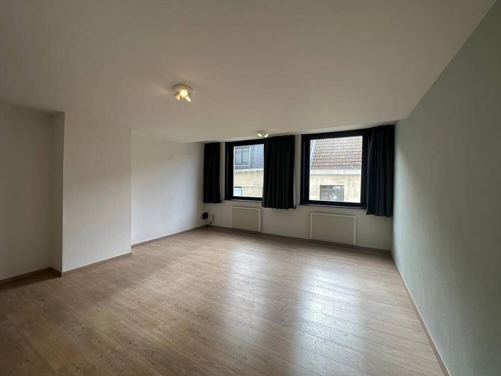 Appartement te  huur in Oostende 8400 800.00€ 3 slaapkamers m² - Zoekertje 427691