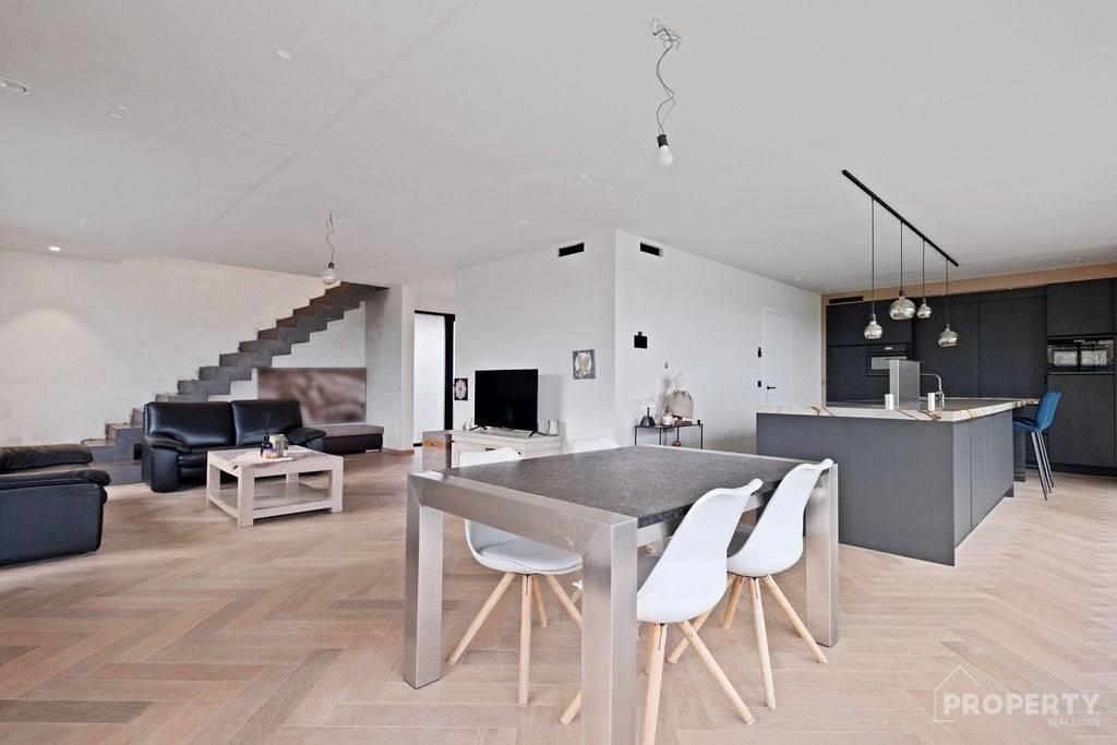 Huis te  koop in Wielsbeke 8710 645000.00€ 3 slaapkamers 220.00m² - Zoekertje 427659