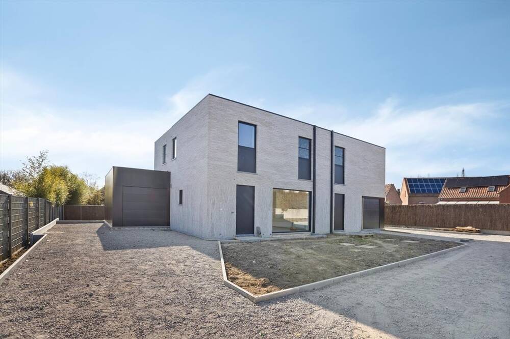 Huis te koop in Houthulst 8650 389518.00€ 3 slaapkamers 166.00m² - Zoekertje 426654