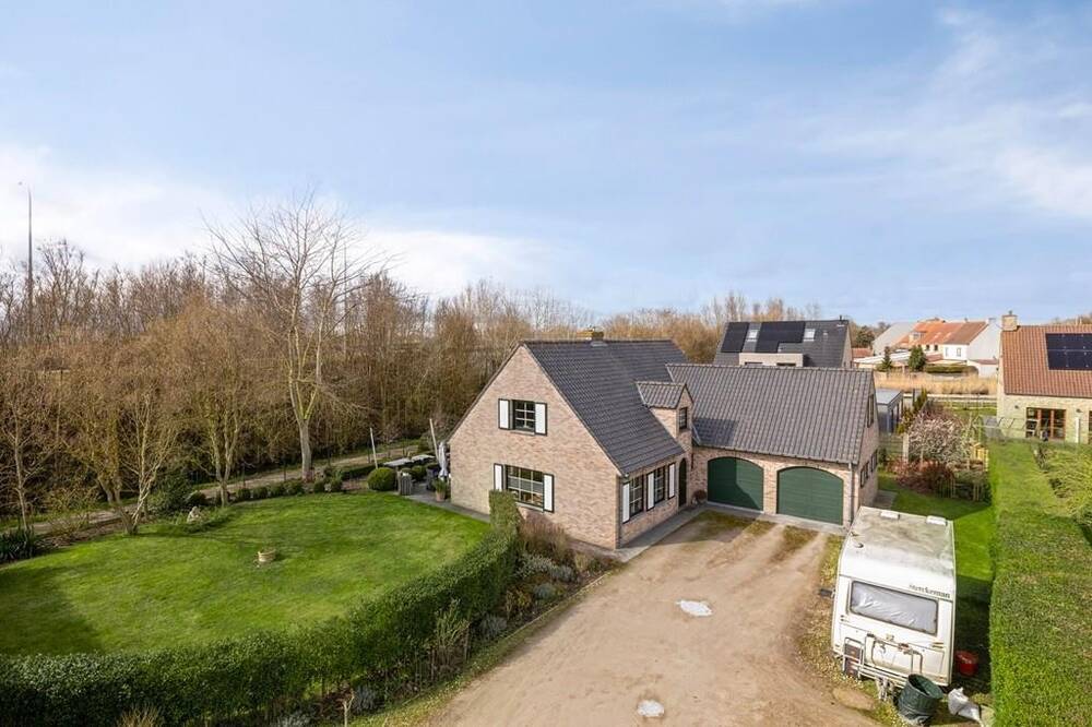 Huis te koop in Veurne 8630 660000.00€ 4 slaapkamers 250.00m² - Zoekertje 427121