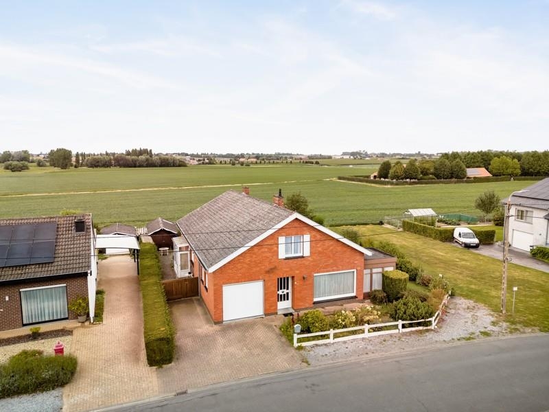 Huis te koop in Ieper 8900 369000.00€ 5 slaapkamers 210.00m² - Zoekertje 429533