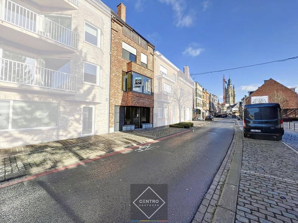 Handelszaak te  koop in Roeselare 8800 0.00€ 4 slaapkamers 488.00m² - Zoekertje 428996