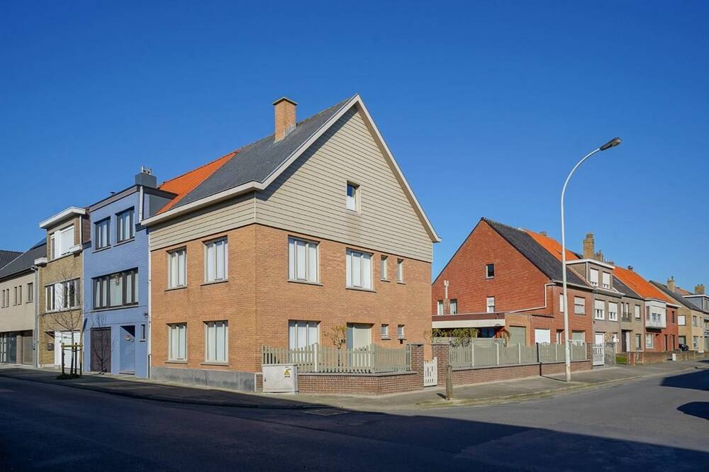 Huis te koop in Bredene 8450 369000.00€ 4 slaapkamers 189.00m² - Zoekertje 428649