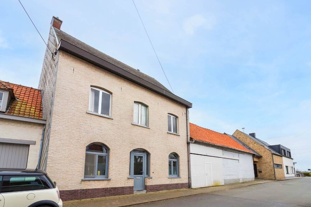 Huis te koop in Avelgem 8580 335000.00€ 6 slaapkamers 228.00m² - Zoekertje 429649