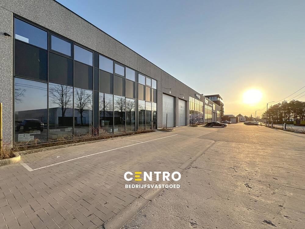Handelszaak te  huur in Vichte 8570 0.00€  slaapkamers 1098.00m² - Zoekertje 429729