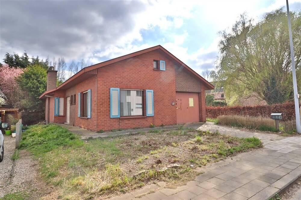 Bungalow te koop in Roeselare 8800 190000.00€ 1 slaapkamers 130.00m² - Zoekertje 430420