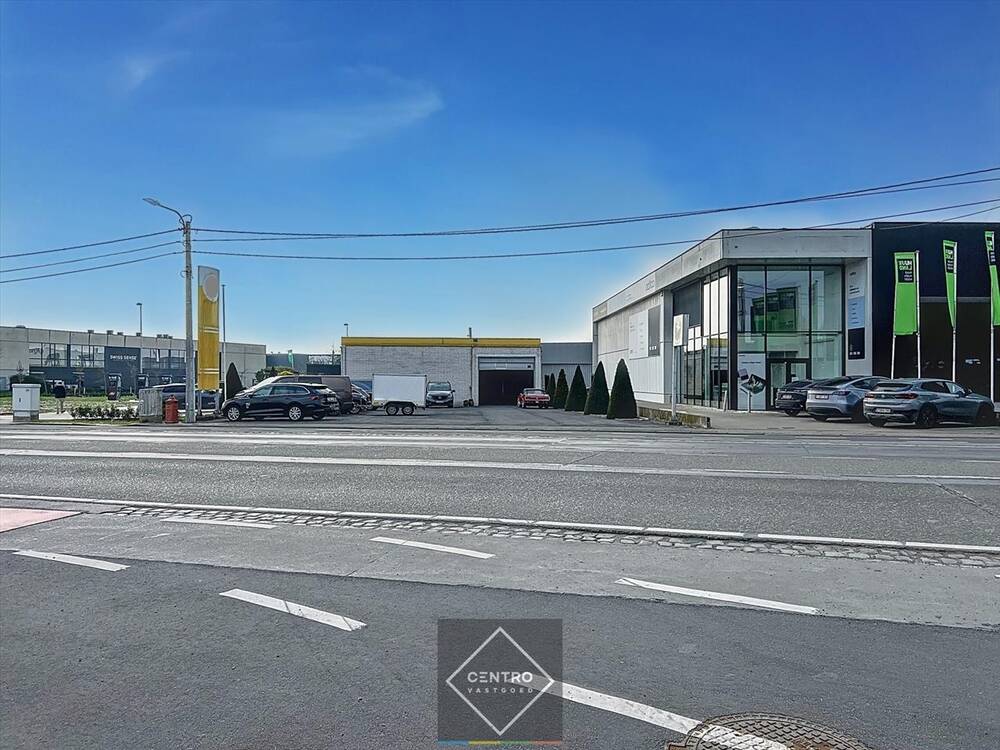 Handelszaak te  koop in Roeselare 8800 0.00€ 1 slaapkamers 460.00m² - Zoekertje 431422