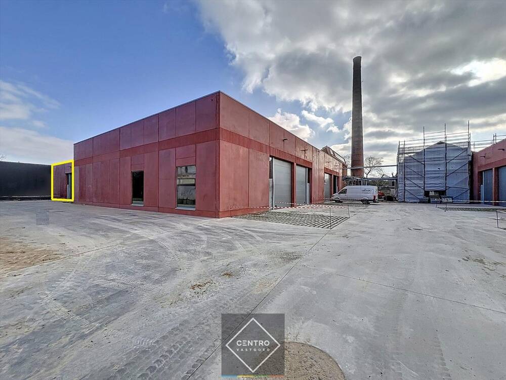 Handelszaak te koop in Kortrijk 8500 984835.00€ slaapkamers 749.00m² - Zoekertje 430898