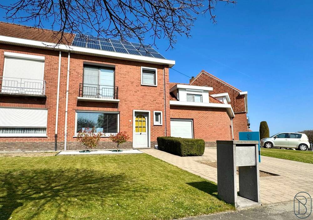 Huis te koop in Harelbeke 8530 275000.00€ 3 slaapkamers 180.00m² - Zoekertje 476314