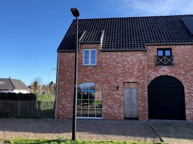 Huis te  koop in Menen 8930 363800.00€ 4 slaapkamers 165.00m² - Zoekertje 432801