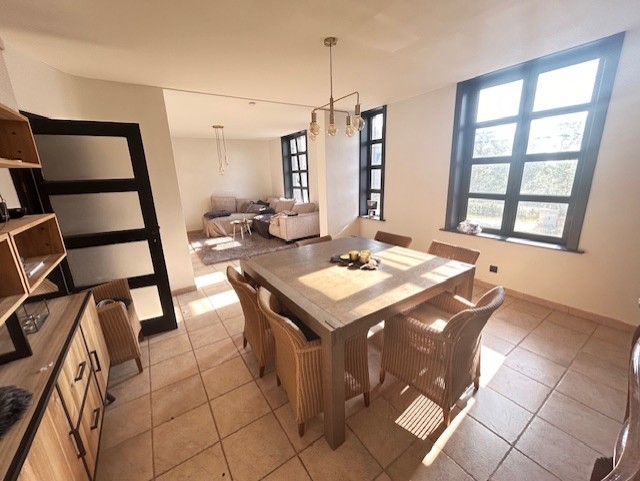 Handelszaak te  koop in Roeselare 8800 225000.00€ 2 slaapkamers 250.00m² - Zoekertje 433149