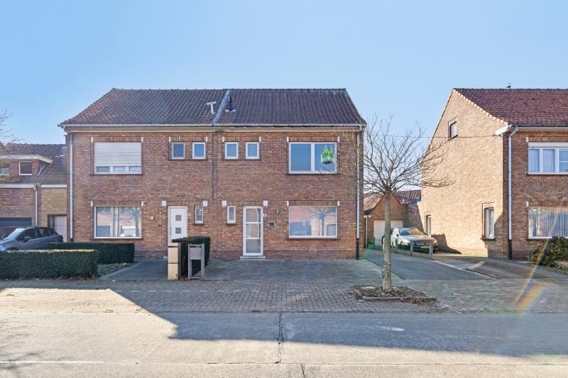 Huis te  huur in Roeselare 8800 950.00€ 3 slaapkamers 145.00m² - Zoekertje 434309