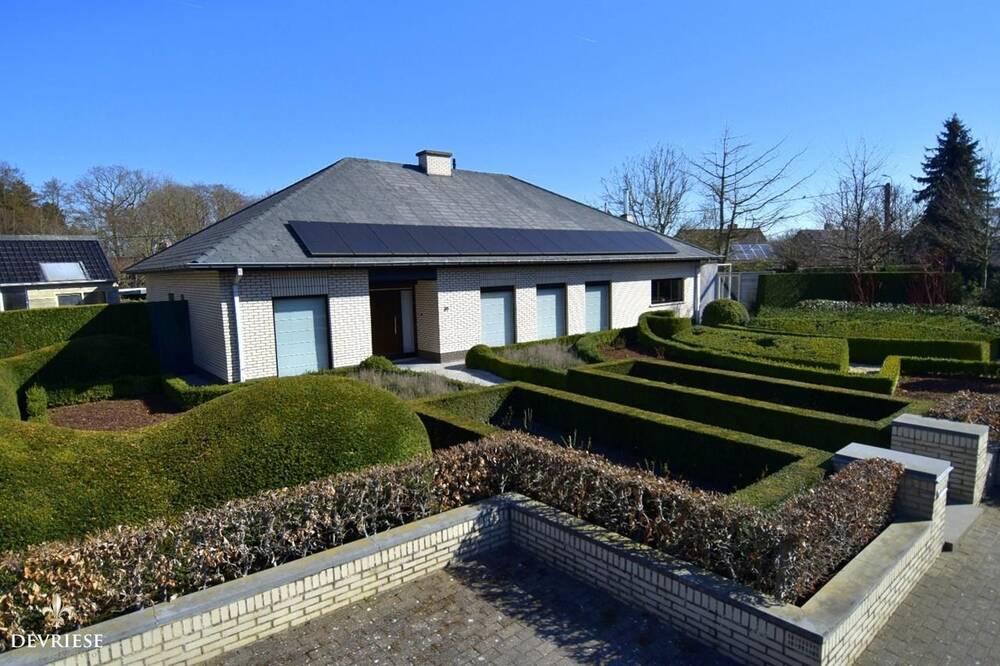 Huis te koop in Gullegem 8560 570000.00€ 2 slaapkamers 302.00m² - Zoekertje 434540