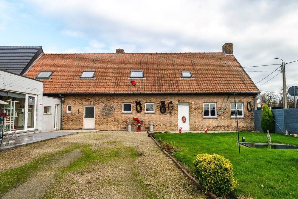 Huis te koop in Ingelmunster 8770 499000.00€ 6 slaapkamers 569.00m² - Zoekertje 435681