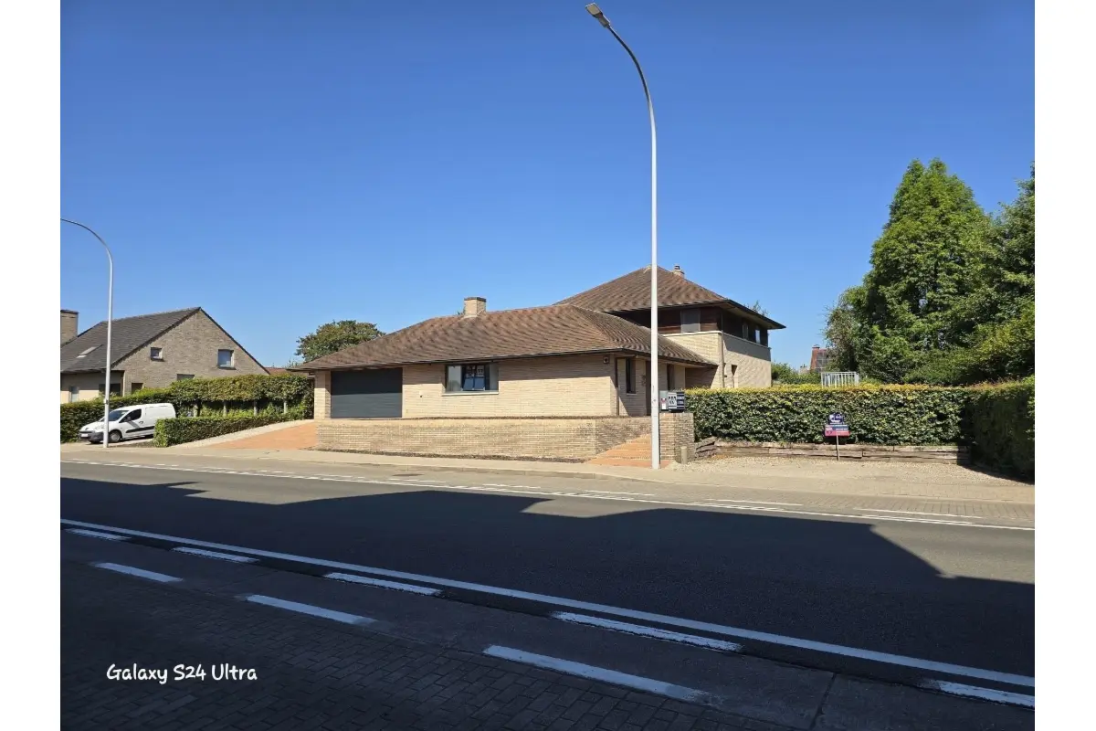 Villa te  koop in Roeselare 8800 850000.00€ 5 slaapkamers 371.00m² - Zoekertje 677565