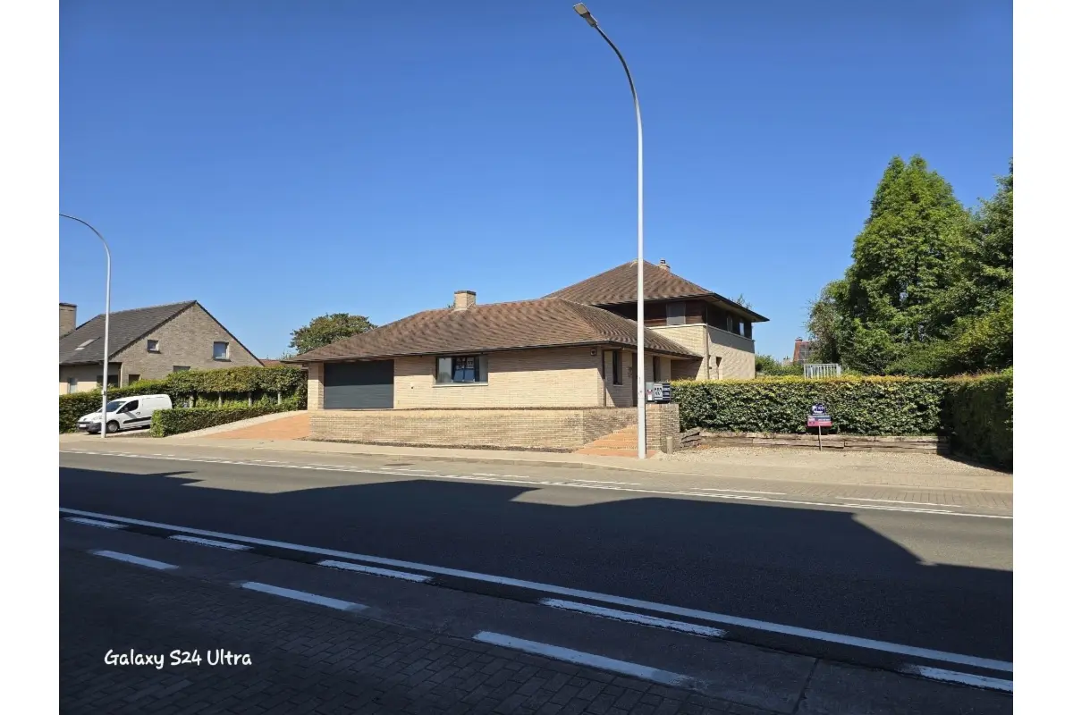Villa te  koop in Roeselare 8800 850000.00€ 5 slaapkamers 371.00m² - Zoekertje 677565