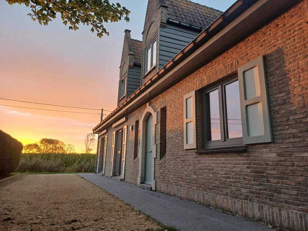 Huis te  huur in Lo-Reninge 8647 900.00€ 4 slaapkamers 270.00m² - Zoekertje 436160