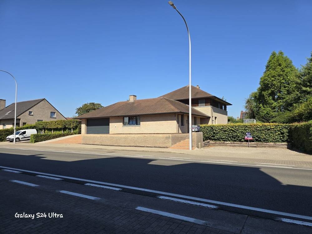 Villa te  koop in Roeselare 8800 1150000.00€ 5 slaapkamers 371.00m² - Zoekertje 550516