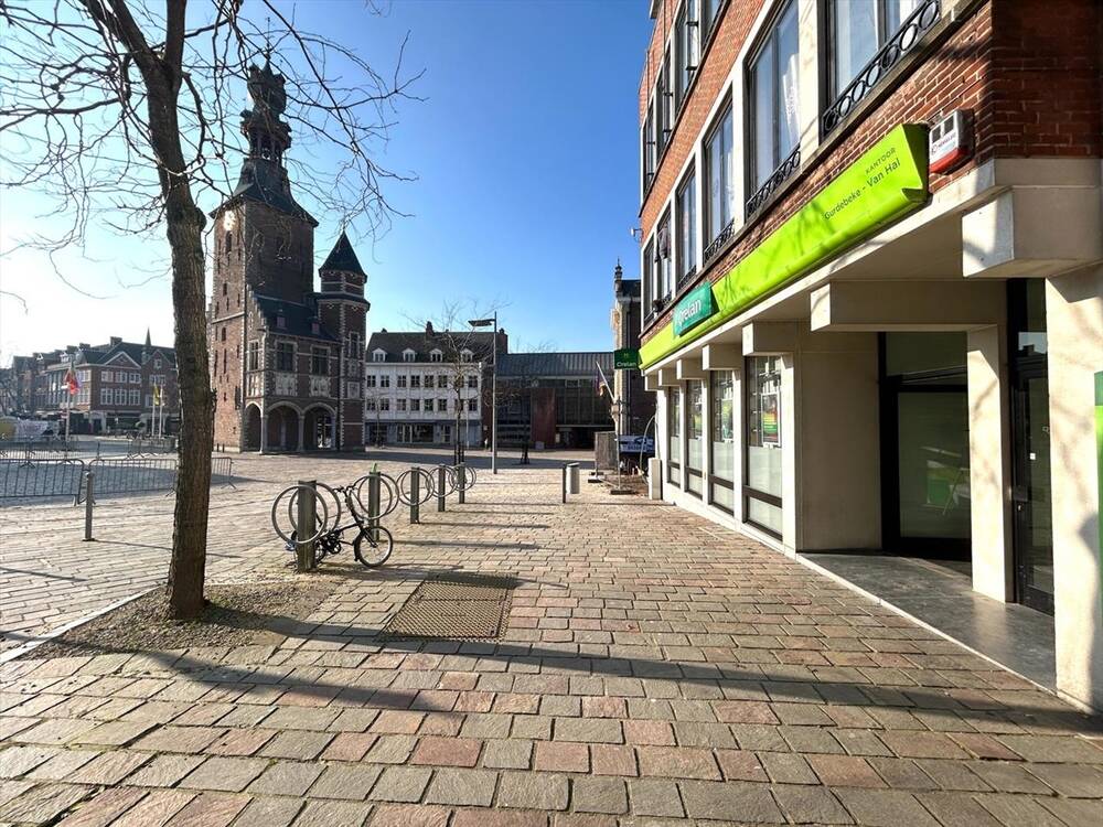 Handelszaak te  huur in Tielt 8700 1500.00€  slaapkamers 224.00m² - Zoekertje 436569