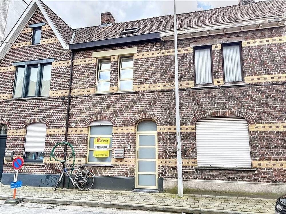 Huis te  huur in Roeselare 8800 680.00€ 2 slaapkamers 102.00m² - Zoekertje 438536