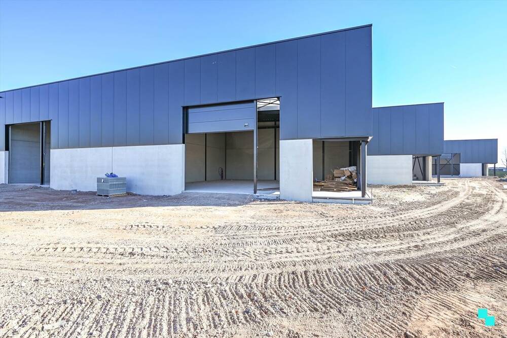 Handelszaak te koop in Wielsbeke 8710 250000.00€ slaapkamers 180.00m² - Zoekertje 438179