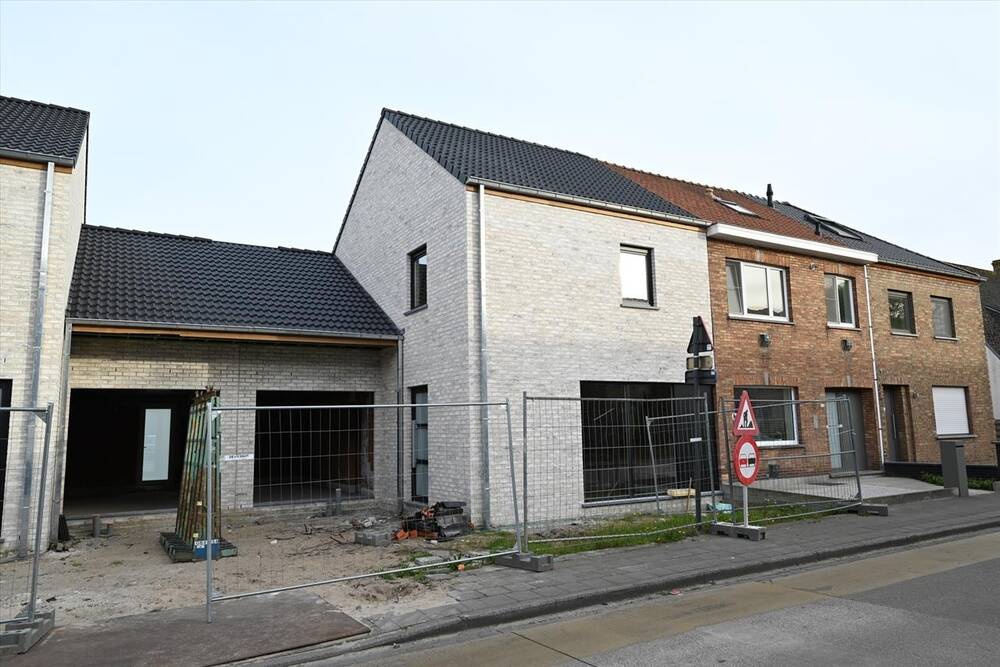 Huis te  koop in Sint-Kruis 8310 459500.00€ 4 slaapkamers m² - Zoekertje 439305