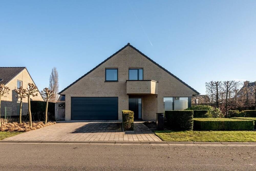 Huis te koop in Kuurne 8520 600000.00€ 4 slaapkamers 223.00m² - Zoekertje 438781