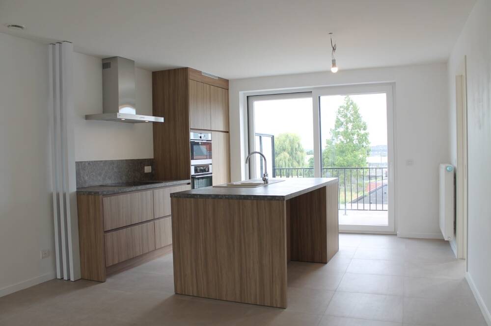 Appartement te  huur in Zwevezele 8750 800.00€ 2 slaapkamers 87.00m² - Zoekertje 439022