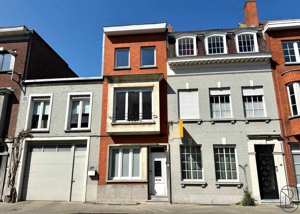 Huis te  huur in Kortrijk 8500 840.00€ 3 slaapkamers 125.00m² - Zoekertje 439498