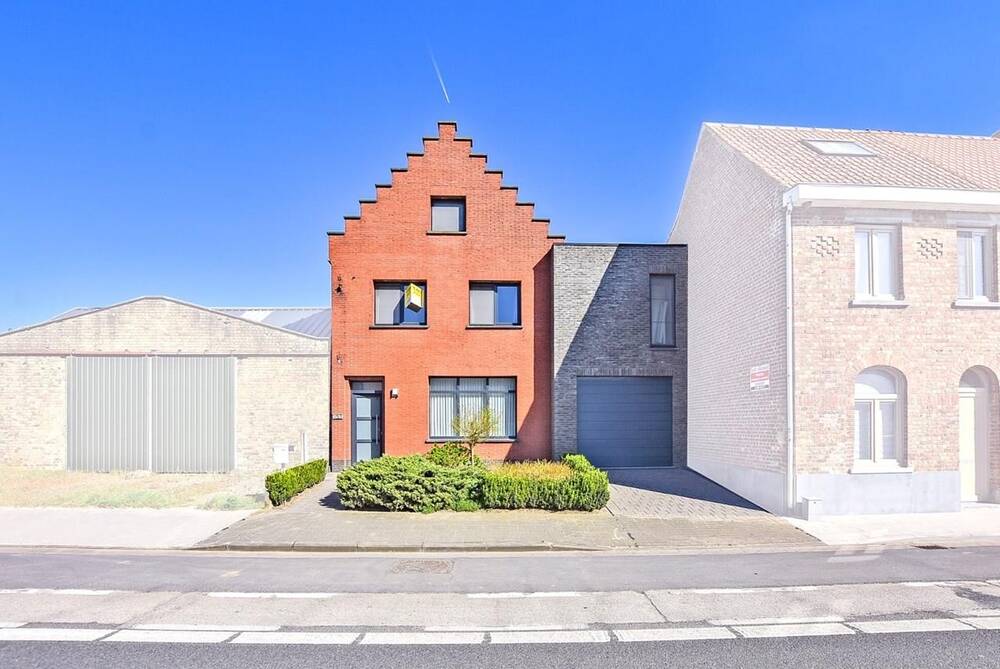 Huis te  koop in Diksmuide 8600 429000.00€ 5 slaapkamers 284.00m² - Zoekertje 440057