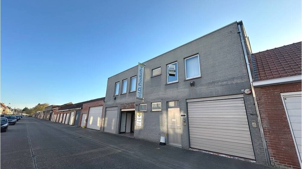 Handelszaak te huur in Sint-Andries 8200 1950.00€ 0 slaapkamers m² - Zoekertje 440946