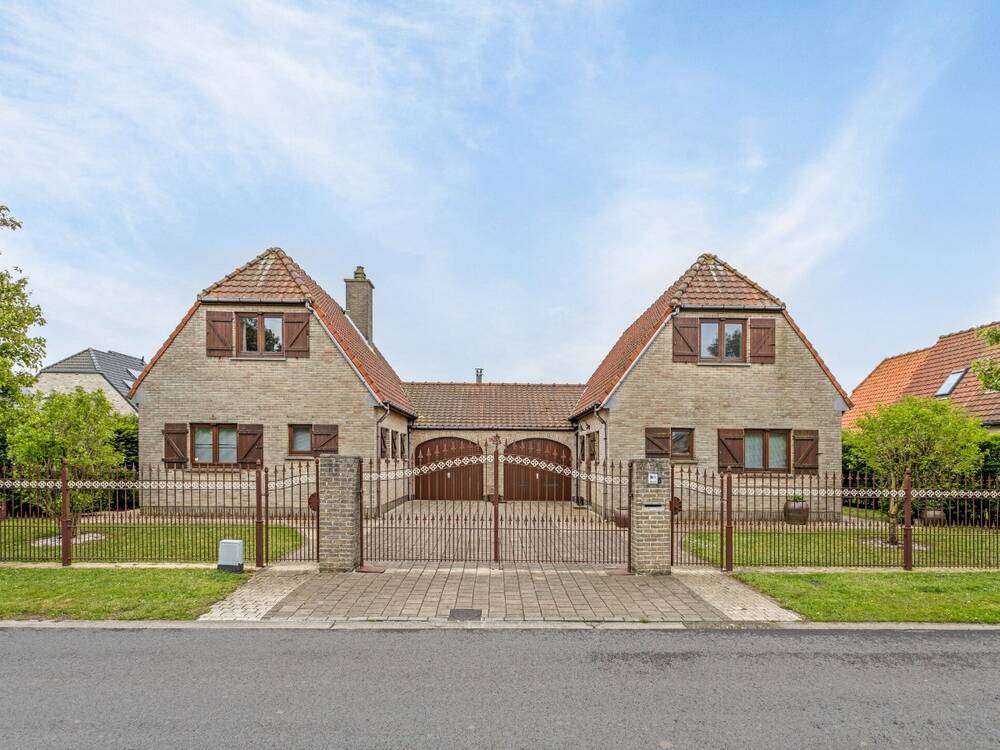 Huis te koop in De Haan 8420 550000.00€ 3 slaapkamers 298.00m² - Zoekertje 441569